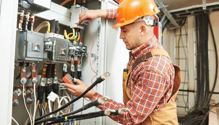 Hiring a Pro Electrician Hiring a Pro Electrician
